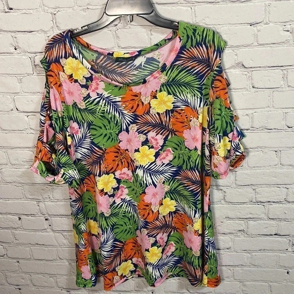 Scarlett Plus Hawaiian Print Floral Knit Crisscross Skeeved Blouse - Picture 2 of 10